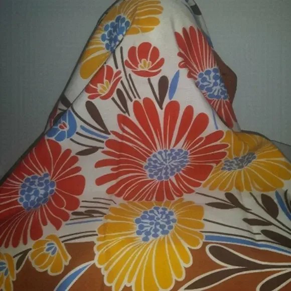 VTG WISTEL T Made in ITALY texturized polyester SQUARE scarf Big FLOWERS FLORAL - Picture 1 of 9